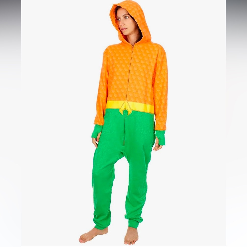 DC Comics Aquaman Hooded One Piece Pajama union suit costume medium